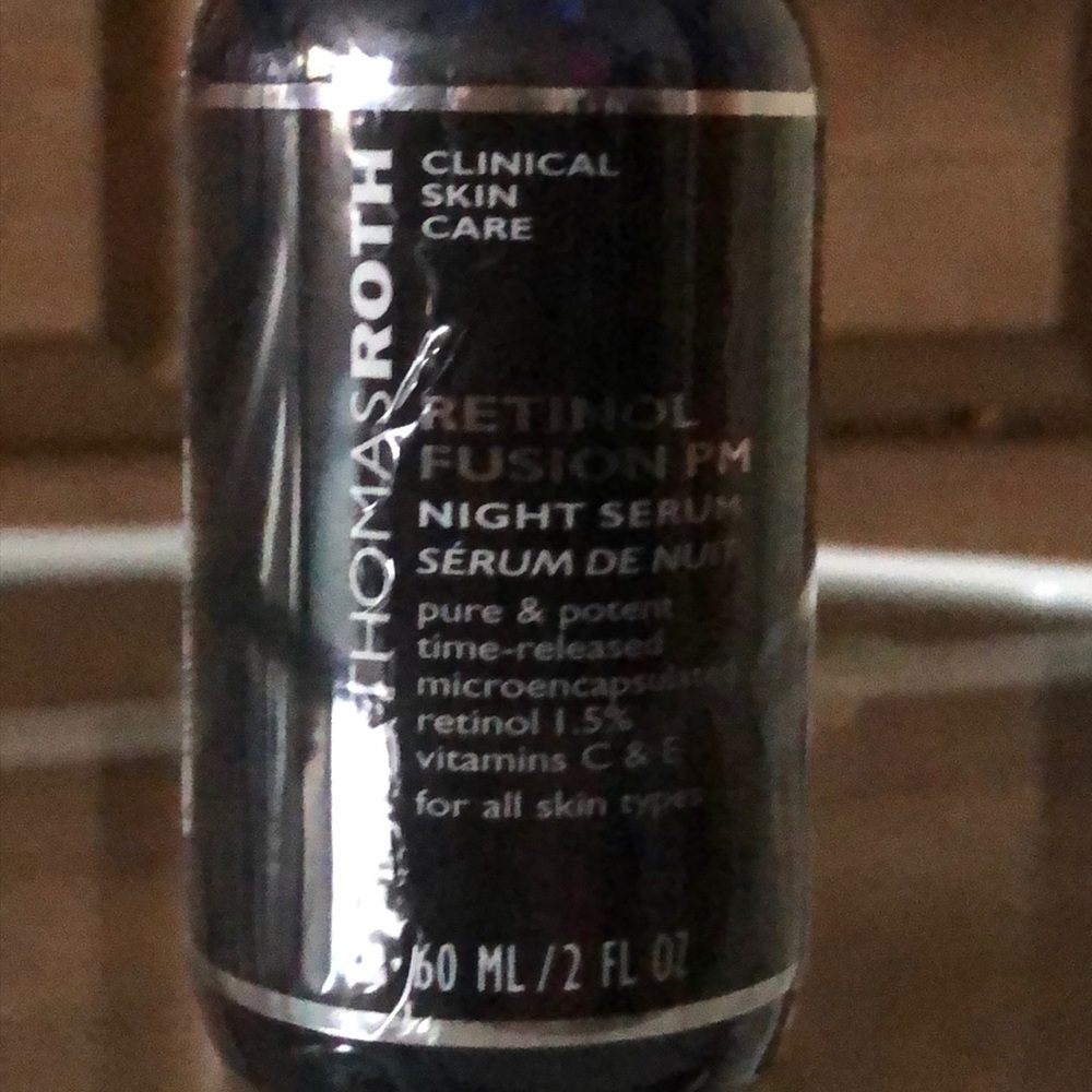 Peter Thomas Roth Retinol Fusion PM serum - Picture 4 of 4